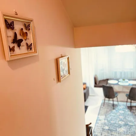 Dublex 3bedroom In Center Kyrenia 200meter To Sea & Swimming Villa *